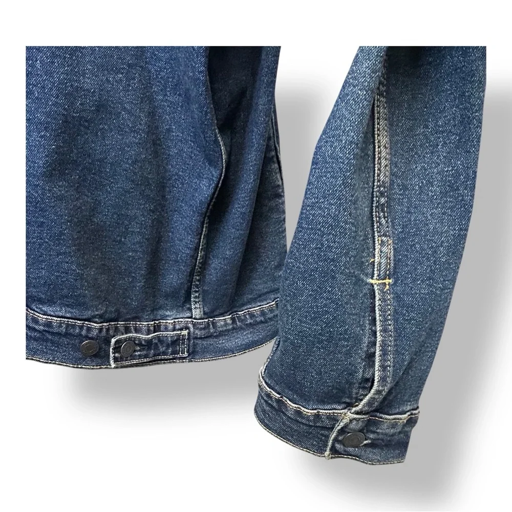 Levis stylish versatile